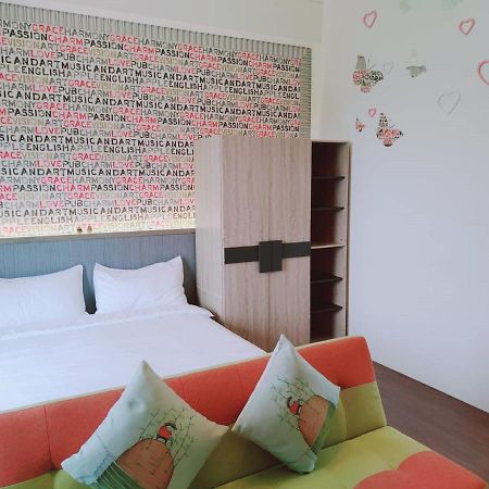 Light Travel Apartment Luodong Luaran gambar