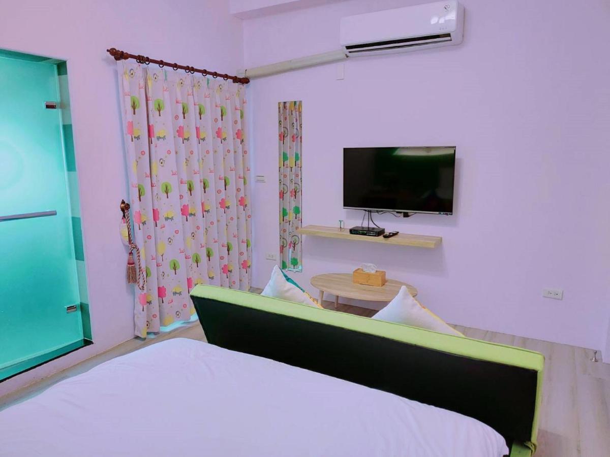 Light Travel Apartment Luodong Luaran gambar